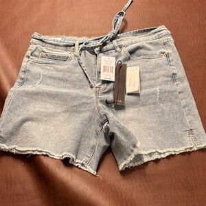 Nicole Miller Casual Light Blue Denim Shorts with Frayed Hem